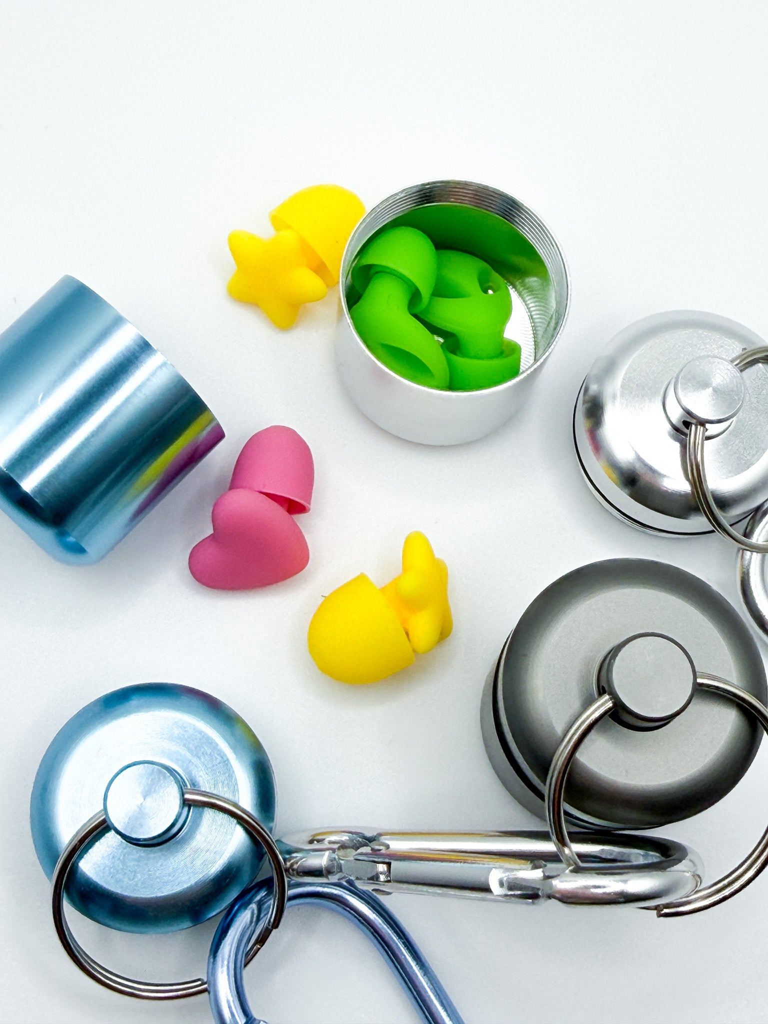 Metal Capsule Case with Carabeaner
